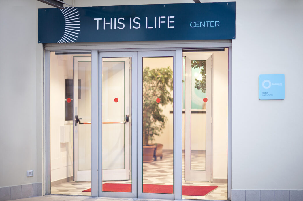 This is Life Center - Ingresso
